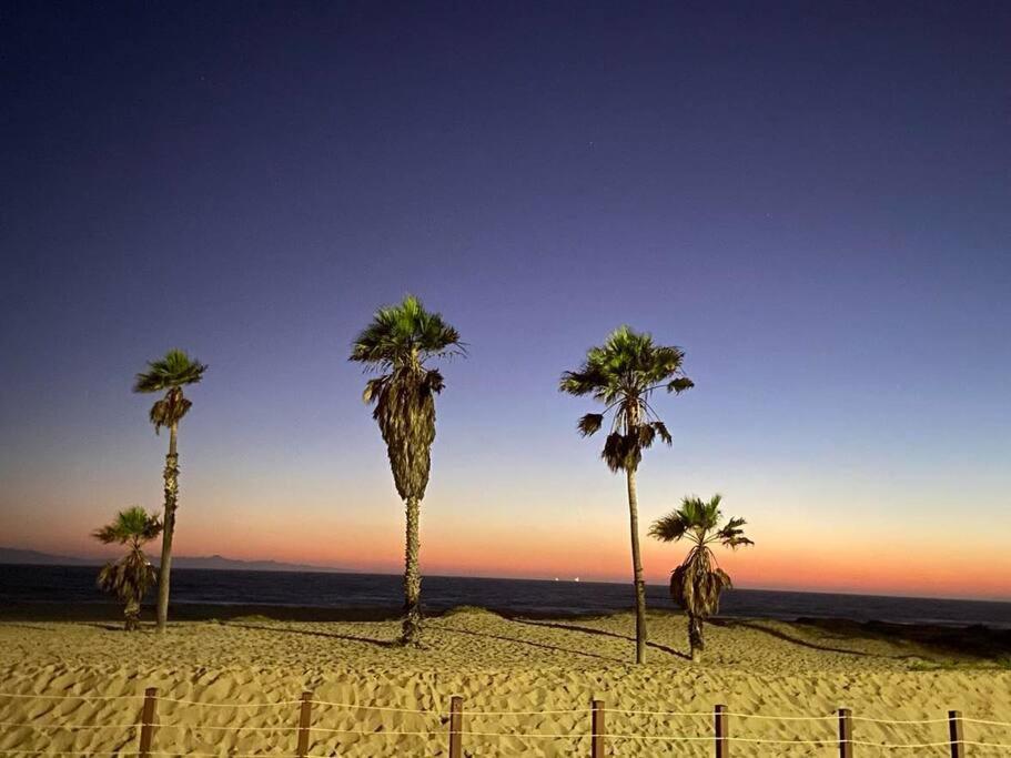 Gateway To Oxnard Beach Экстерьер фото